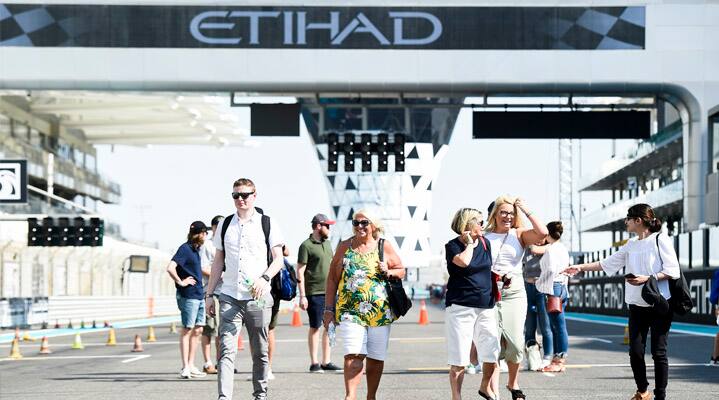 yas marina circuit pit lane