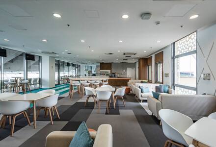 yas marina circuit lounge