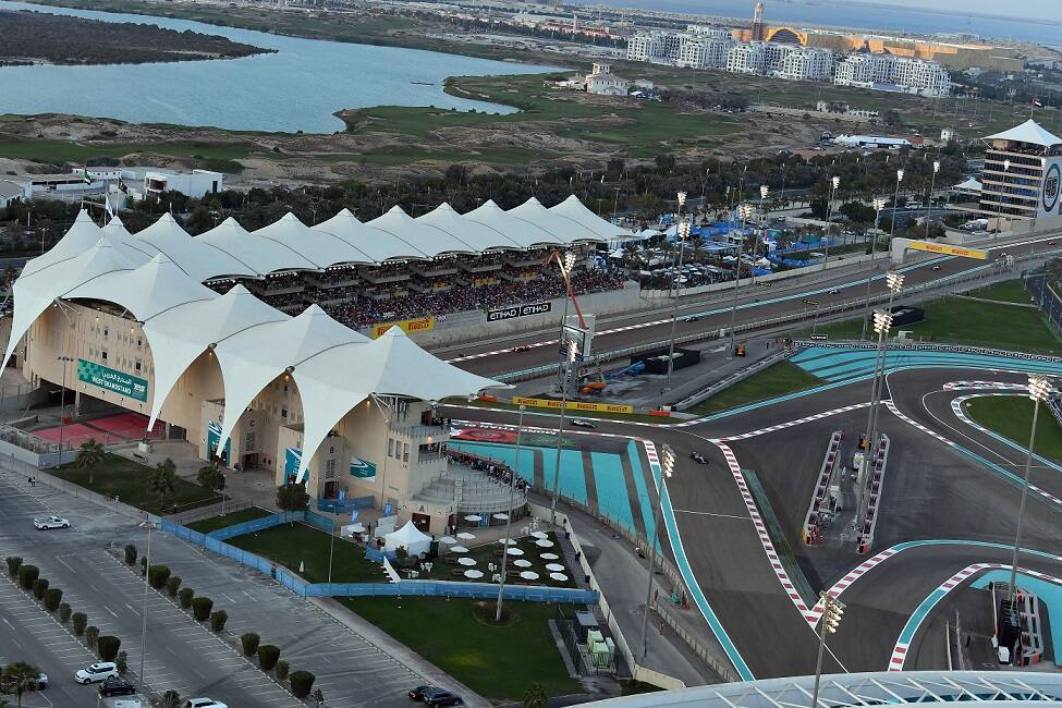 corniche abu dhabi qasr al watan