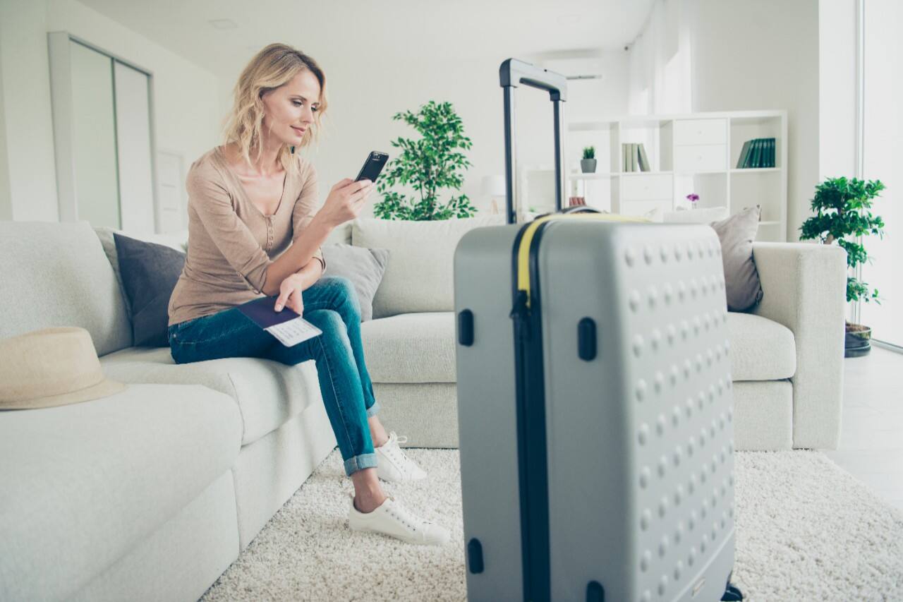 woman at check in